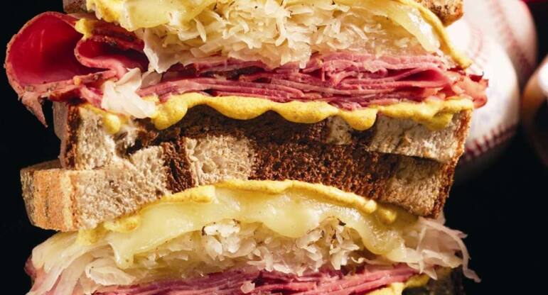 where can i get breakfast sandwiches near me where can i get breakfast sandwiches near me